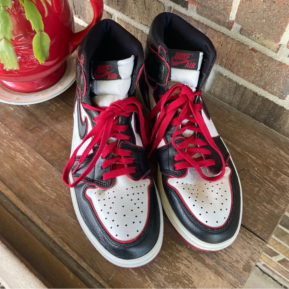 Nike Jordan 1 Retro‎ High ‘Bloodline’ size 9.5 sb4